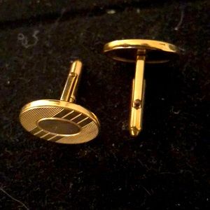 Men’s cuff links